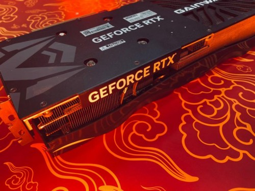 律动炫光，致强性能 耕升 GeForce RTX 4080 炫光 SOC性能解禁 DLSS 3大幅提升游戏性能