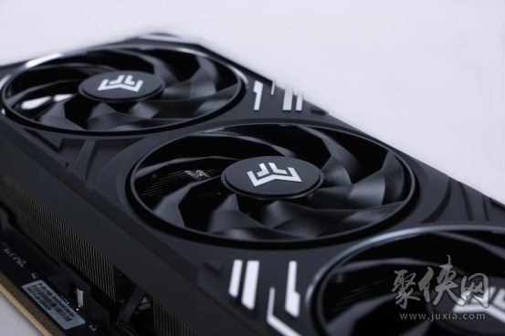 支持DLSS4，从“新”出发|影驰GeForce RTX 5080金属大师OC系列测评